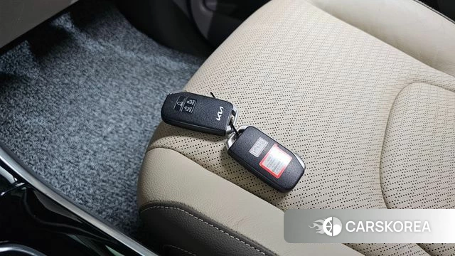 Kia Carnival 4th generation 2023 Черный из Кореи, фото 5