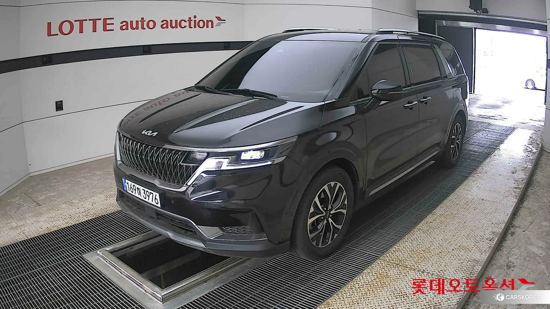 Kia Carnival 2023 Aurora Black Pearl из Кореи, фото 5