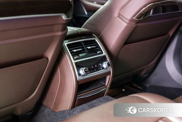 BMW 7 series 2022 Черный из Китая, фото 5