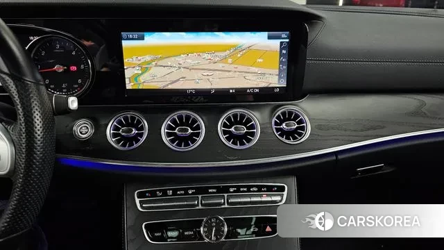 Mercedes-Benz E-Class W213 2018 Черный из Кореи, фото 5