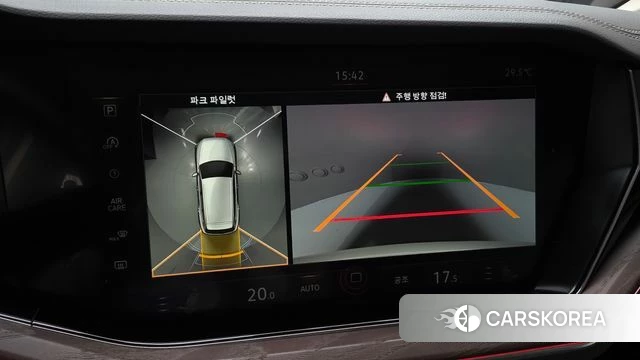 Volkswagen Touareg 3rd generation 2023 Белый из Кореи, фото 5