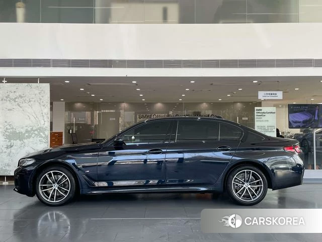 BMW 5 series 2022 Черный из Китая, фото 5