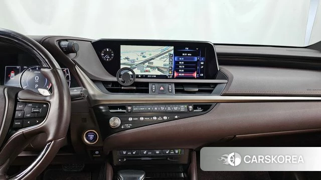 Lexus ES300h 7th generation 2021 Черный из Кореи, фото 5