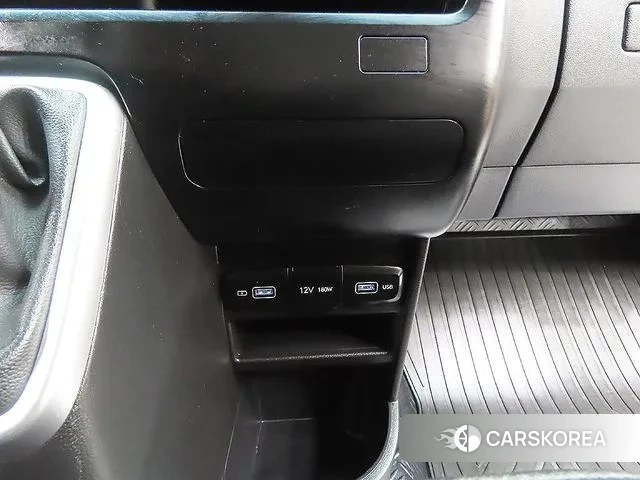 Hyundai Staria 2024 Серебряный из Кореи, фото 5