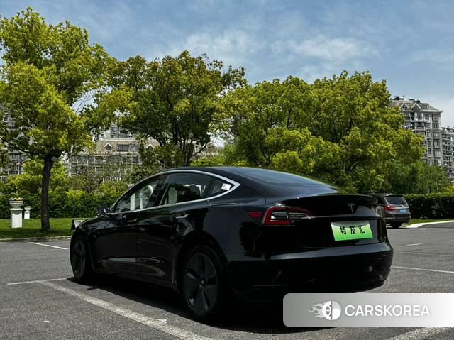 Tesla Model 3 2021 Черный из Китая, фото 5