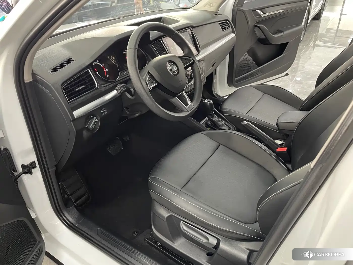 Skoda Kamiq 2023 Белый из Китая, фото 5