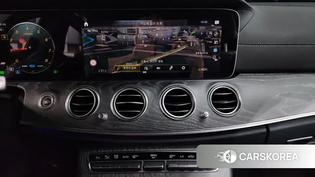 Mercedes-Benz E-Class W213 2022 Белый из Кореи, фото 5