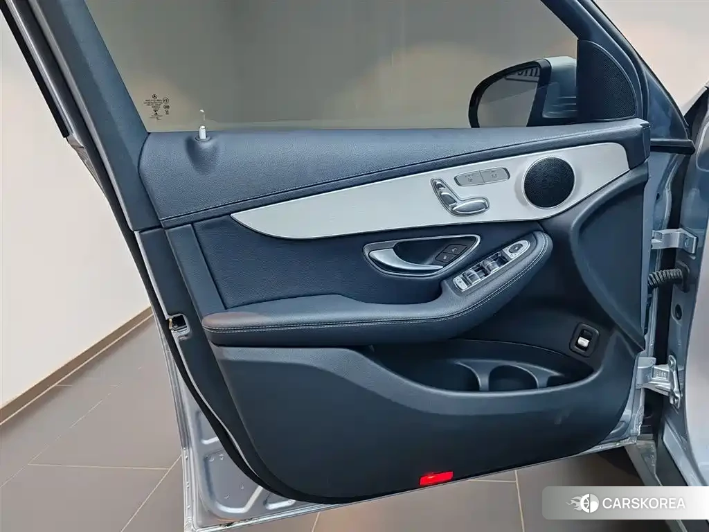 Mercedes-Benz GLC 2022 Silver/gray из Китая, фото 6