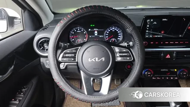 Kia The New K3 2nd generation 2023 Белый из Кореи, фото 5