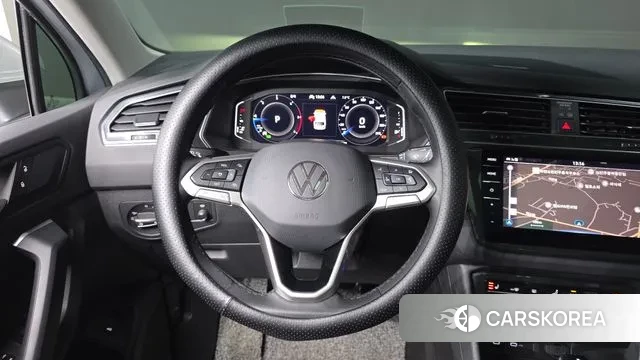 Volkswagen Tiguan second Generation 2022 Серебряный из Кореи, фото 5