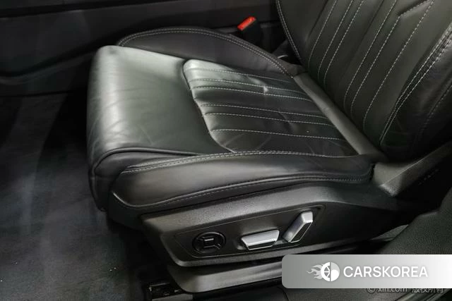 Audi A6L 2023 Черный из Китая, фото 5