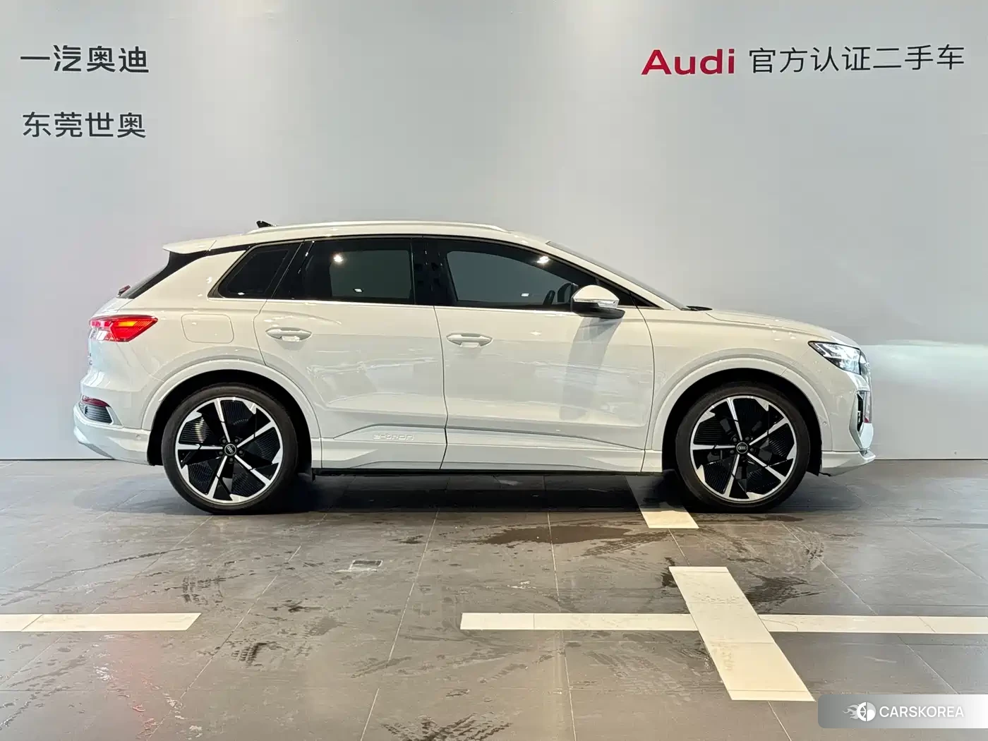Audi Q4 e-tron 2023 Белый из Китая, фото 5