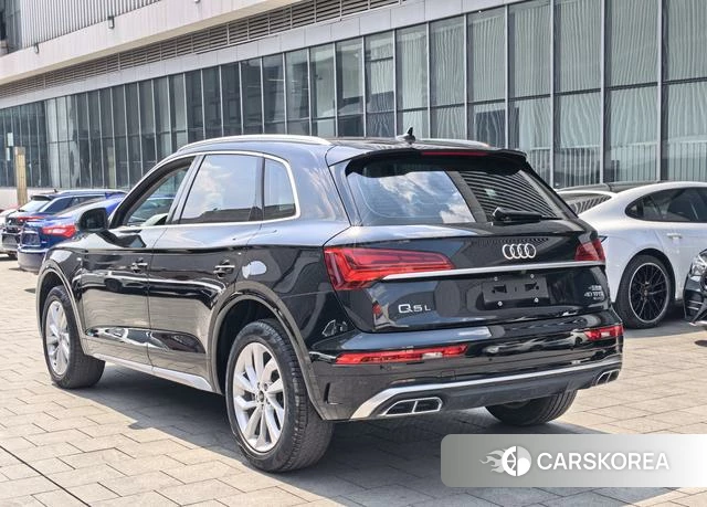 Audi Q5L 2022 Черный из Китая, фото 5
