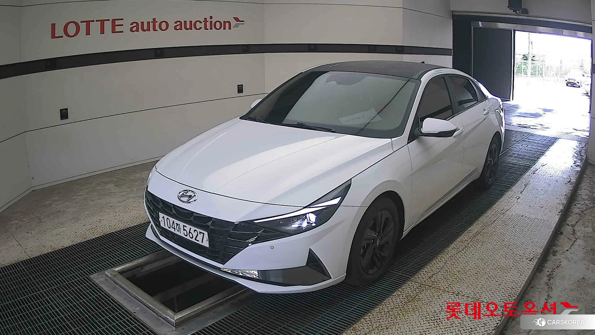 Hyundai Avante 2021 Polar White из Кореи, фото 5
