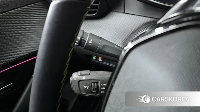 Peugeot e-208 second Generation 2022 Белый из Кореи, фото 5