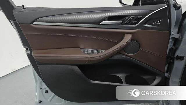 BMW X4 (G02) 2025 Серебристо-серый из Кореи, фото 5
