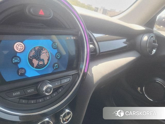 Mini Cooper 2019 Жемчужный цвет из Кореи, фото 5