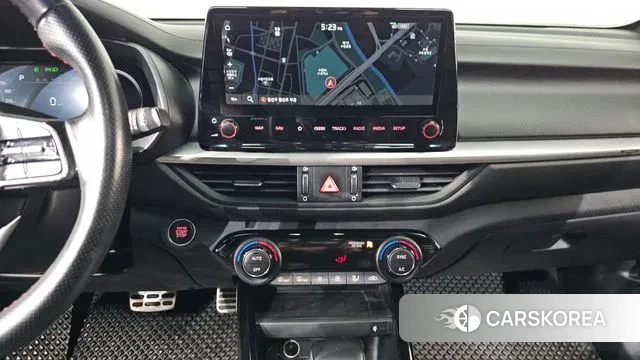 Kia The New K3 2nd generation 2022 Белый из Кореи, фото 5