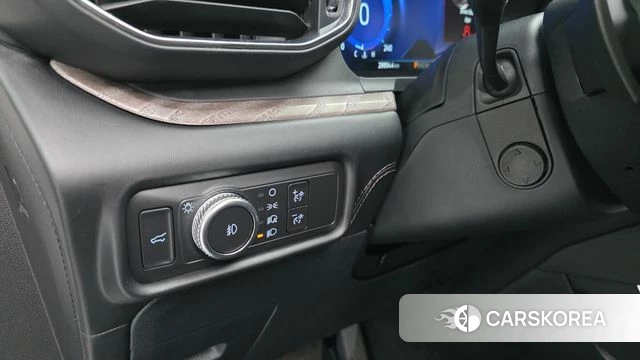 Ford Explorer 6th Generation 2021 Белый из Кореи, фото 5