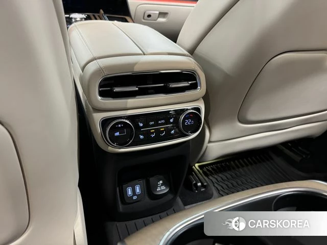 Genesis GV80 2023 Серебристо-серый из Кореи, фото 5