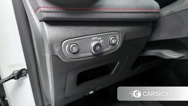 Chevrolet (GM Daewoo) The New Trail Blazer 2024 Белый из Кореи, фото 5