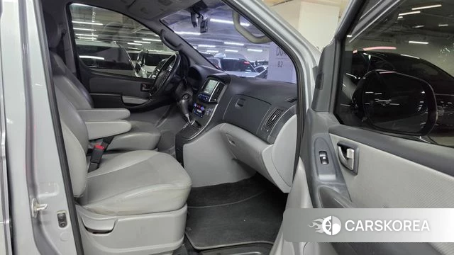 Hyundai The New Grand Starex 2019 Серебристо-серый из Кореи, фото 5