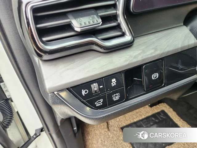 Kia Sportage 5th Generation Hybrid 2024 Белый из Кореи, фото 5