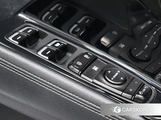 Kia Niro 2018 Белый из Кореи, фото 5