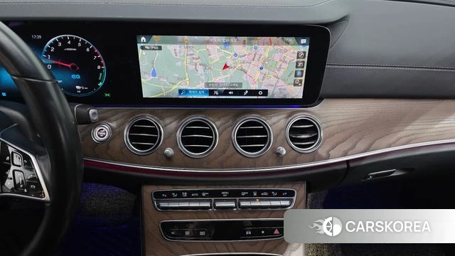 Mercedes-Benz E-Class W213 2021 Серый из Кореи, фото 5