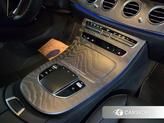 Mercedes-Benz E-Class W213 2023 Черный из Кореи, фото 5