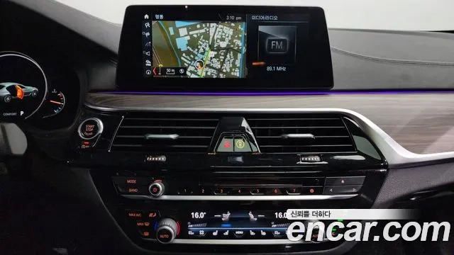 BMW 5 Series (G30) 2018 Белый из Кореи, фото 5