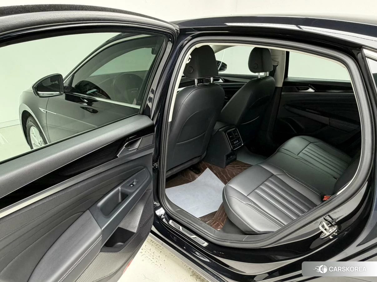 Volkswagen Passat PHEV 2021 Черный из Китая, фото 5