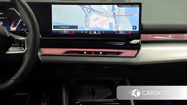 BMW 5 Series (G60) 2025 Белый из Кореи, фото 5