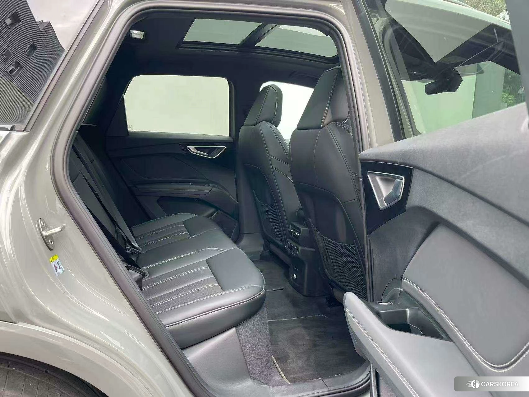 Audi Q4 2023 Темно-серый из Китая, фото 5