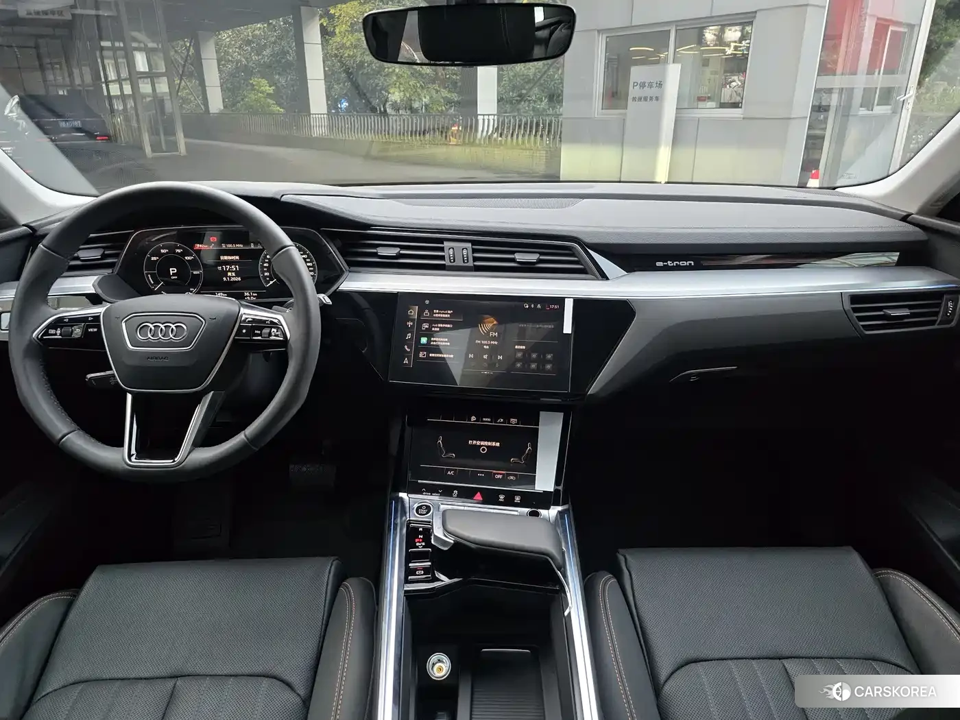 Audi e-tron 2026 Silver/gray из Китая, фото 5