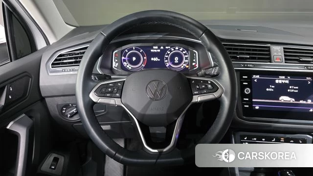 Volkswagen Tiguan second Generation 2022 Белый из Кореи, фото 5