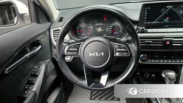 Kia Seltos 2022 Белый из Кореи, фото 5