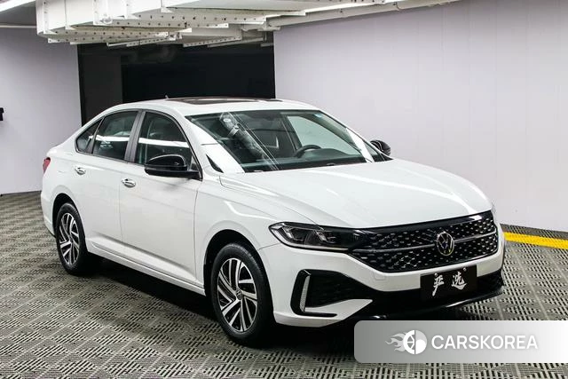 Volkswagen Lavida 2023 Белый из Китая, фото 5