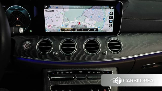 Mercedes-Benz E-Class W213 2023 Белый из Кореи, фото 5