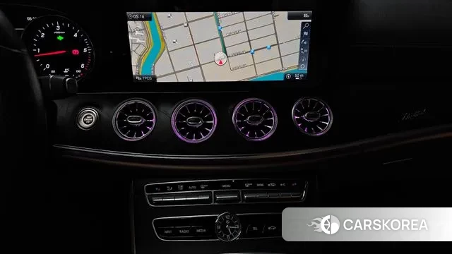 Mercedes-Benz E-Class W213 2018 Белый из Кореи, фото 5