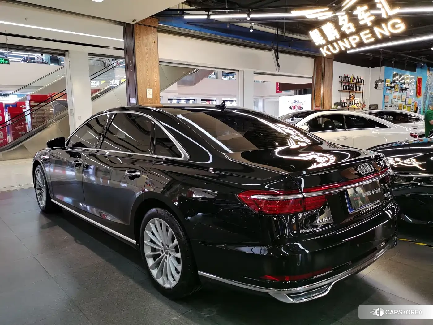 Audi A8 2018 Черный из Китая, фото 5