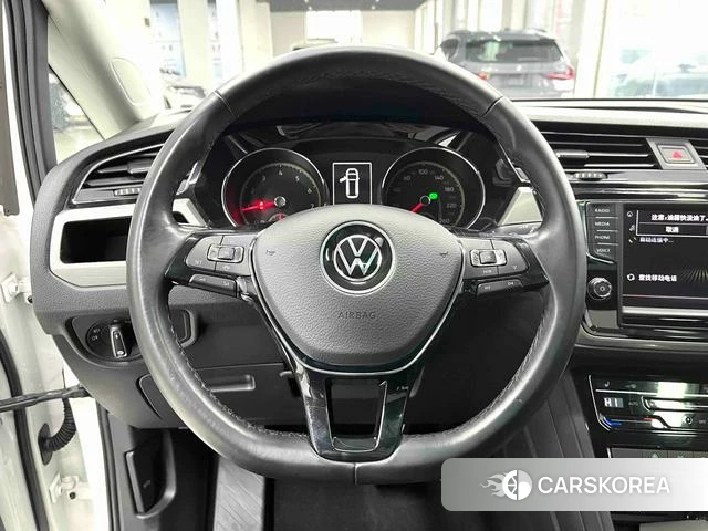 Volkswagen Touran L 2022 Белый из Китая, фото 5