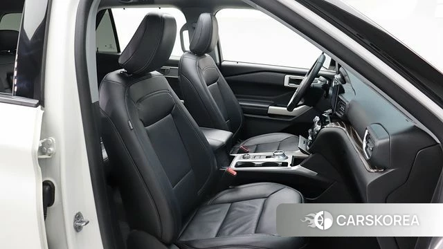 Ford Explorer 6th Generation 2021 Белый из Кореи, фото 5