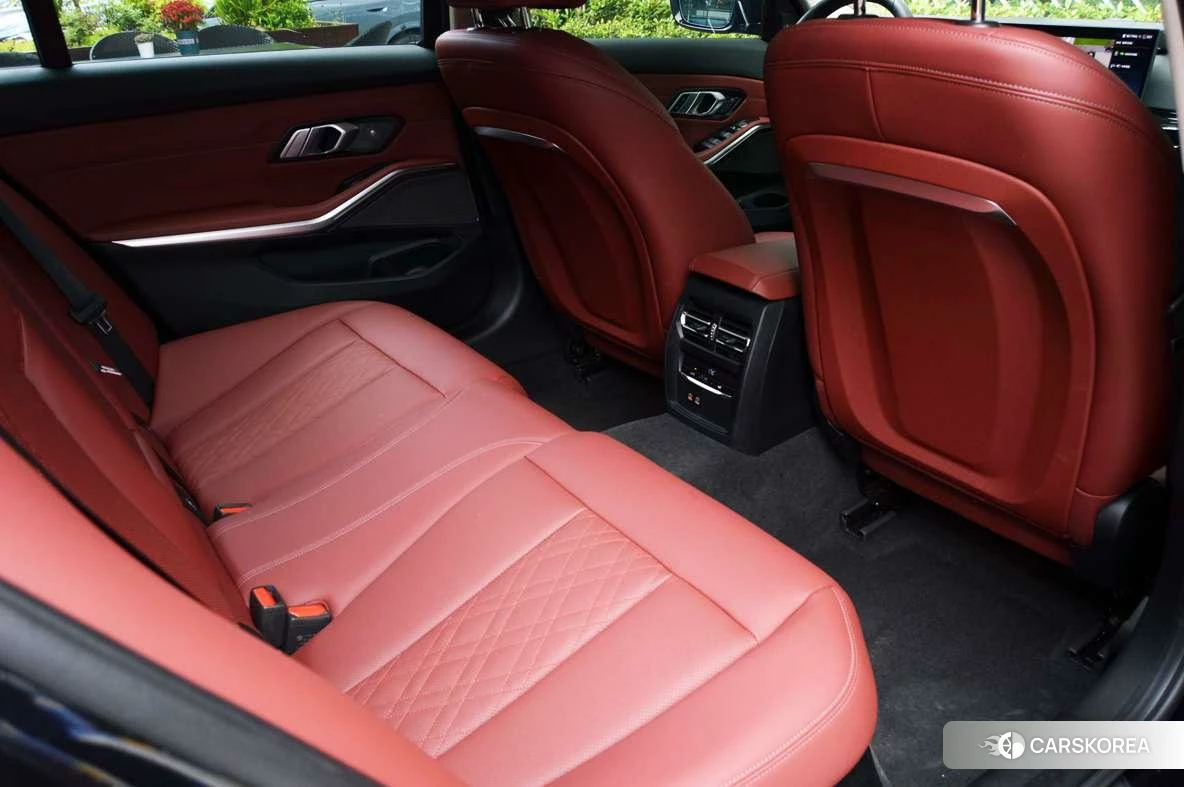BMW 3 series 2022 Черный из Китая, фото 5