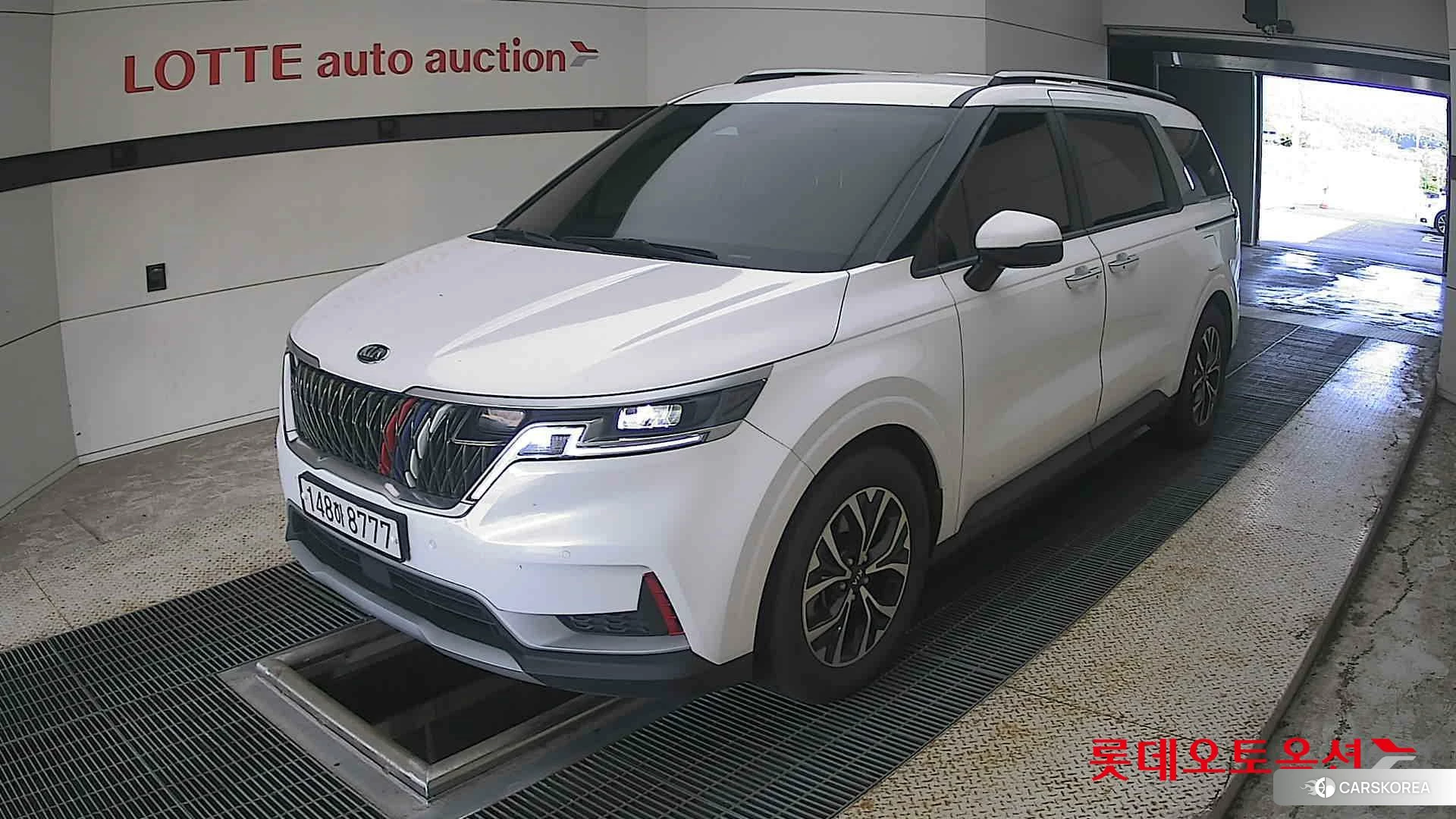 Kia Carnival 2021 Snow White Pearl (optional) из Кореи, фото 5