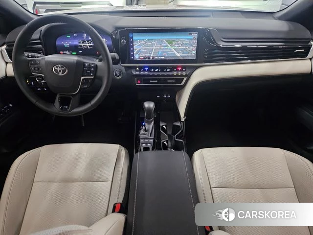 Toyota Camry (XV80) 2025 Белый из Кореи, фото 5