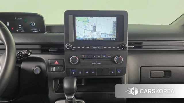 Hyundai Staria 2023 Белый из Кореи, фото 5