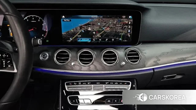 Mercedes-Benz E-Class W213 2023 Белый из Кореи, фото 5