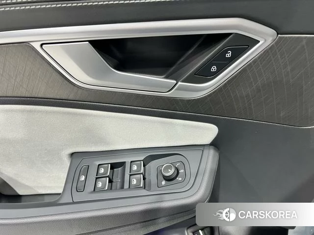 Volkswagen Lanjing 2025 Синий из Китая, фото 5