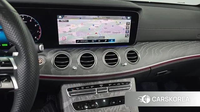 Mercedes-Benz E-Class W213 2021 Белый из Кореи, фото 5